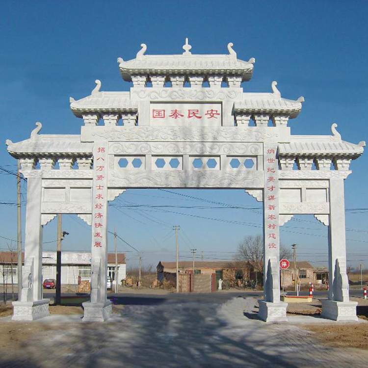 村鎮(zhèn)石雕牌樓_三間四柱牌坊雕塑