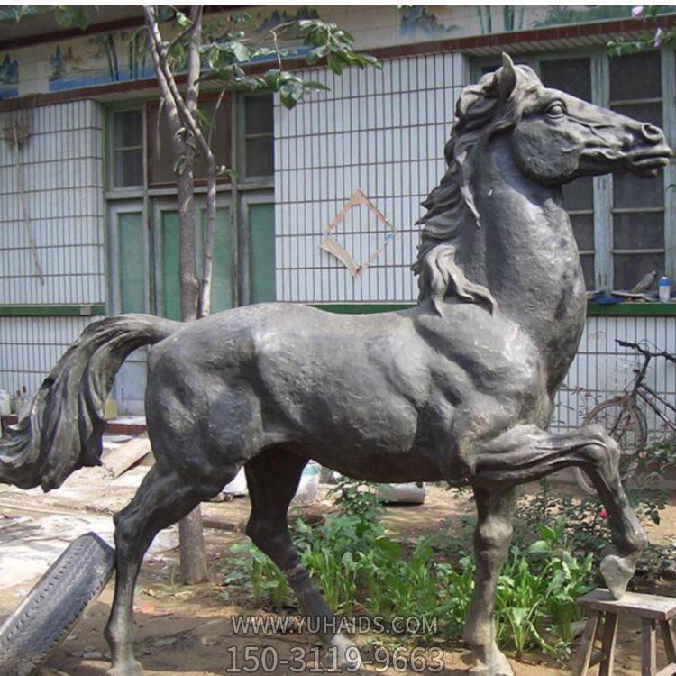 行走的馬兒，鑄銅動(dòng)物馬雕塑