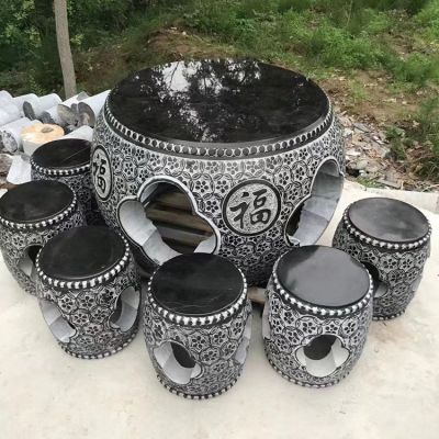 黑色，整石鏤雕，圓桌凳