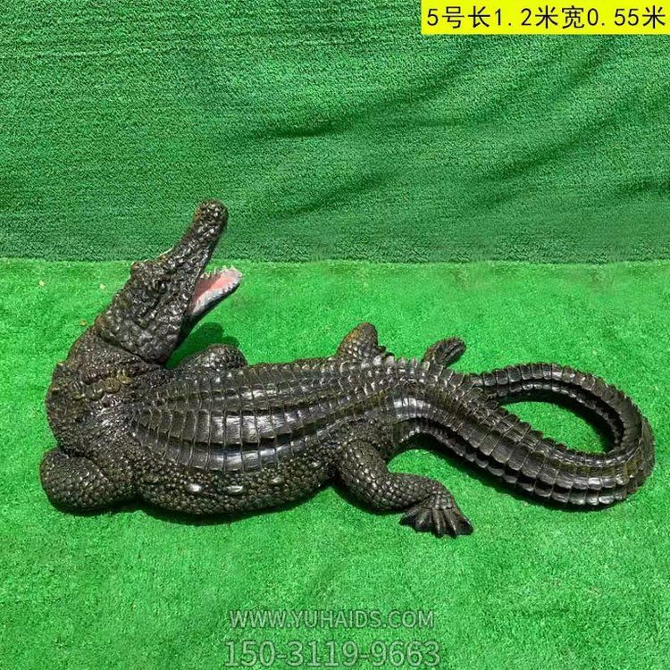 玻璃鋼鱷魚，仿真鱷魚雕塑