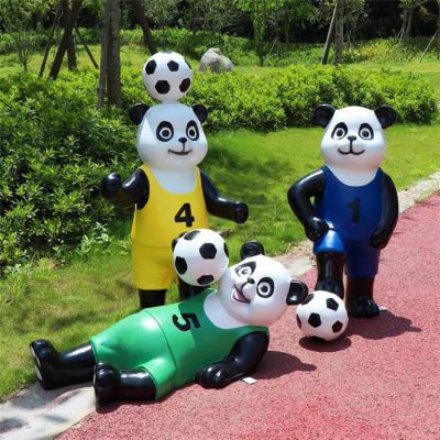 玻璃鋼卡通戶(hù)外園林景觀踢足球的人物雕塑