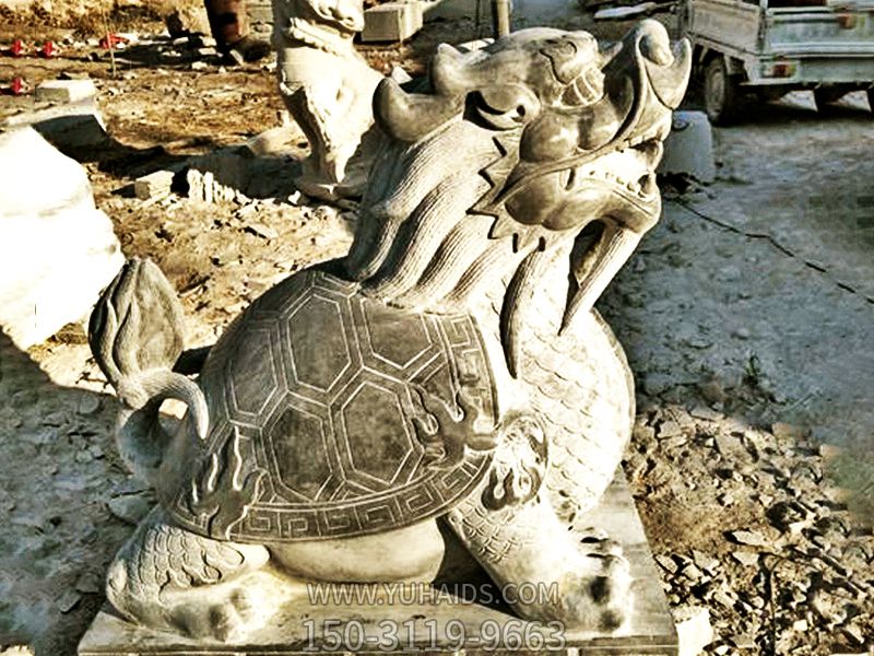公園里擺放的坐著直視的青石石雕創(chuàng)意龍龜?shù)袼?>
                                <h2>公園里擺放的坐著直視的青石石雕創(chuàng)意龍龜?shù)袼?參數(shù)說明</h2>
                                                                        <table>
                                      <tr>
                                        <th>產(chǎn)品標(biāo)題</th>
                                        <td>公園里擺放的坐著直視的青石石雕創(chuàng)意龍龜?shù)袼?/td>
                                      </tr>
                                      <tr>
                                        <th>發(fā)布時間</th>
                                        <td>2023-06-07 13:50</td>
                                      </tr>
                                      <tr>
                                        <th>價格</th>
                                        <td><span>電話咨詢</td>
                                      </tr>
                                                                              <tr>
                                          <th>雕刻內(nèi)容</th>
                                          <td>龍、龍龜</td>
                                        </tr>
                                                                              <tr>
                                          <th>應(yīng)用場所</th>
                                          <td>公園</td>
                                        </tr>
                                                                              <tr>
                                          <th>制作材質(zhì)</th>
                                          <td>石雕、青石、石雕</td>
                                        </tr>
                                                                          </table>
                                <h2>公園里擺放的坐著直視的青石石雕創(chuàng)意龍龜?shù)袼?詳細說明</h2>
                                <p>玉海雕塑是一家綜合性的雕塑公司，擁有多款公園里擺放的坐著直視的青石石雕創(chuàng)意龍龜?shù)袼苣Ｐ?，可加工定制多種公園里擺放的坐著直視的青石石雕創(chuàng)意龍龜?shù)袼?，支持材質(zhì)、樣式、風(fēng)格、尺寸大小等方面的調(diào)整修改定制。我們所加工制作的公園里擺放的坐著直視的青石石雕創(chuàng)意龍龜?shù)袼苜|(zhì)優(yōu)價廉，遍布全國多個省市地區(qū)，想要了解更多案例圖片，請電話或微信咨詢。材質(zhì)、大小、樣式等都可以按需定制，還可根據(jù)您提供給的公園里擺放的坐著直視的青石石雕創(chuàng)意龍龜?shù)袼軜訄D進行制作！如有相關(guān)需求，歡迎致電（微信同號）：<span>150-3119-9663</span></p>
                                                                <div   class=