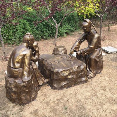 公園情景人物雕塑景觀，下象棋的古代人物銅雕