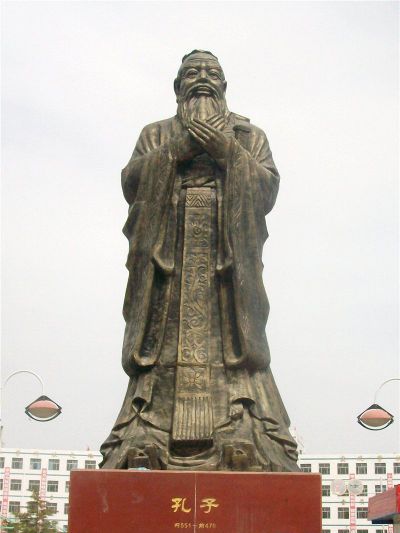 廣場學(xué)?？鬃庸糯鷼v史名人銅雕塑景觀小品