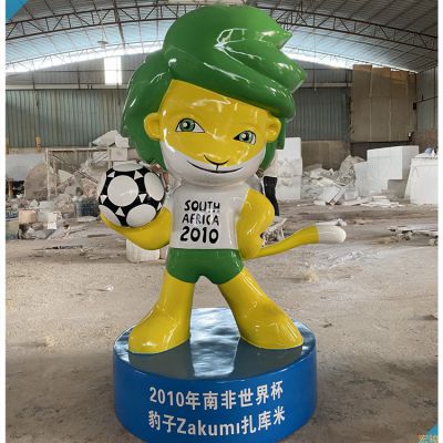 足球老虎卡通公仔，玻璃鋼體育運(yùn)動(dòng)主題卡通形象雕塑