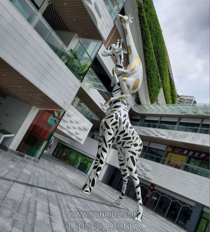 玻璃鋼卡通抽象動(dòng)物戶(hù)外商業(yè)街景觀長(zhǎng)頸鹿雕塑