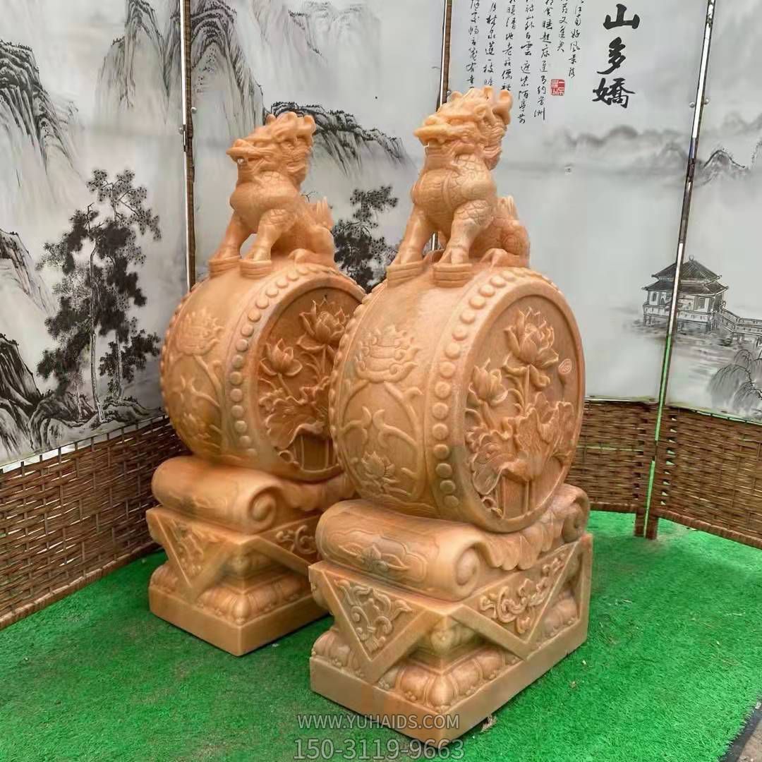 麒麟抱鼓石，晚霞紅荷花門(mén)墩雕塑
