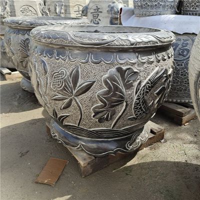 古建庭院蓄水缸，青石水缸