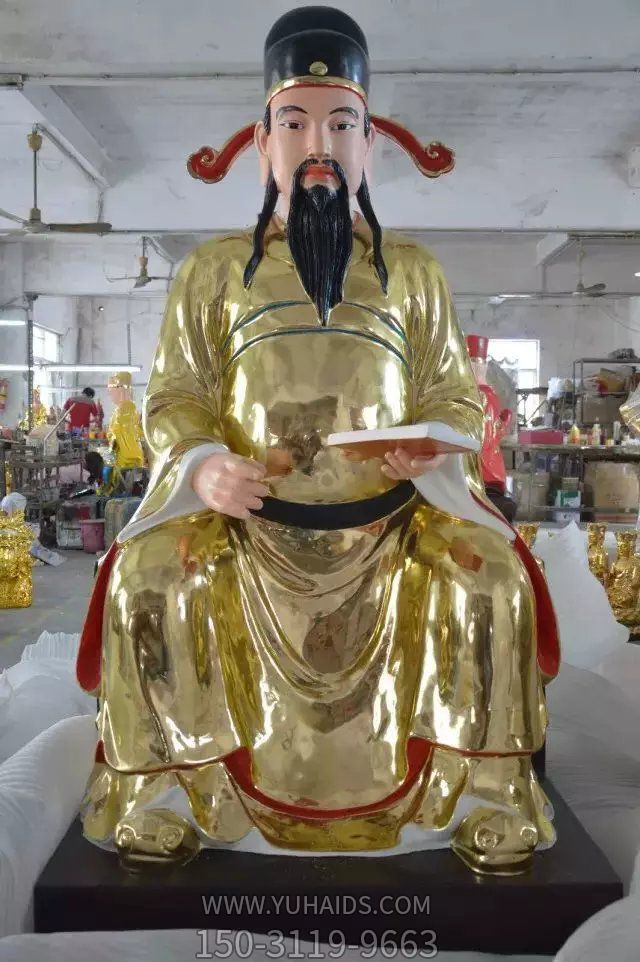 寺廟漆金玻璃鋼神佛城隍爺?shù)袼?>
                                <h2>寺廟漆金玻璃鋼神佛城隍爺?shù)袼?參數(shù)說明</h2>
                                                                        <table>
                                      <tr>
                                        <th>產品標題</th>
                                        <td>寺廟漆金玻璃鋼神佛城隍爺?shù)袼?/td>
                                      </tr>
                                      <tr>
                                        <th>發(fā)布時間</th>
                                        <td>2023-06-07 18:15</td>
                                      </tr>
                                      <tr>
                                        <th>價格</th>
                                        <td><span>電話咨詢</td>
                                      </tr>
                                                                              <tr>
                                          <th>制作材質</th>
                                          <td>玻璃鋼</td>
                                        </tr>
                                                                          </table>
                                <h2>寺廟漆金玻璃鋼神佛城隍爺?shù)袼?詳細說明</h2>
                                <p>玉海雕塑是一家綜合性的雕塑公司，擁有多款寺廟漆金玻璃鋼神佛城隍爺?shù)袼苣Ｐ停杉庸ざㄖ贫喾N寺廟漆金玻璃鋼神佛城隍爺?shù)袼埽С植馁|、樣式、風格、尺寸大小等方面的調整修改定制。我們所加工制作的寺廟漆金玻璃鋼神佛城隍爺?shù)袼苜|優(yōu)價廉，遍布全國多個省市地區(qū)，想要了解更多案例圖片，請電話或微信咨詢。材質、大小、樣式等都可以按需定制，還可根據(jù)您提供給的寺廟漆金玻璃鋼神佛城隍爺?shù)袼軜訄D進行制作！如有相關需求，歡迎致電（微信同號）：<span>150-3119-9663</span></p>
                                                                <div   class=