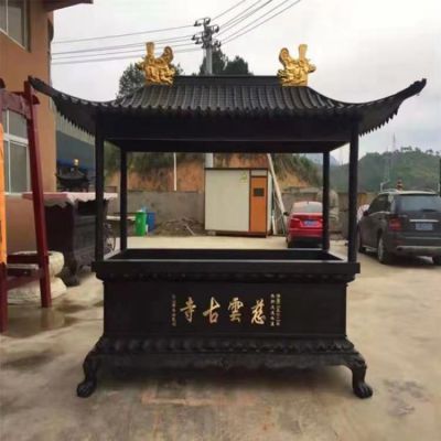 銅雕焚香爐，寺廟帶頂方形香爐