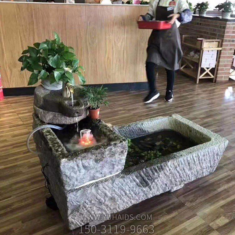 老石槽飯店室內(nèi)擺放天然石槽流水魚(yú)缸水池雕塑