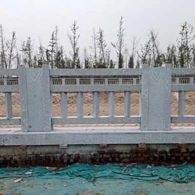 城市河道邊裝飾大理石雕刻防護(hù)欄桿；欄板