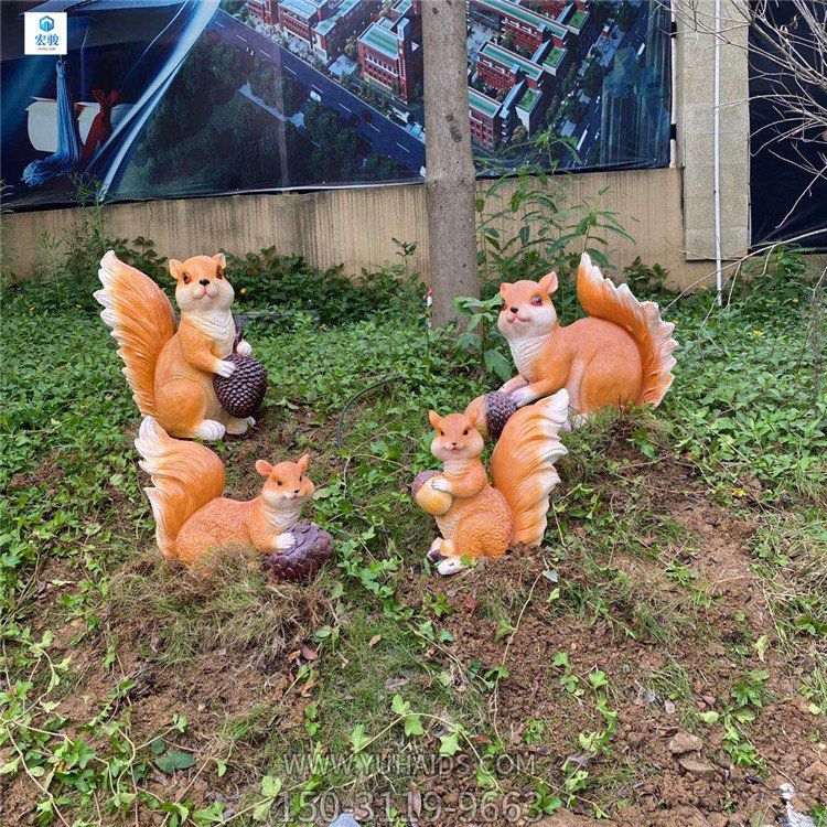 玻璃鋼小松鼠，園林小動物擺件雕塑