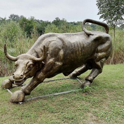 華爾街牛，玻璃鋼仿銅動物雕塑