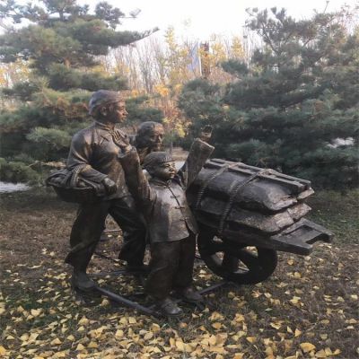 情景戶(hù)外小品一家三口推車(chē)的人物景觀雕塑