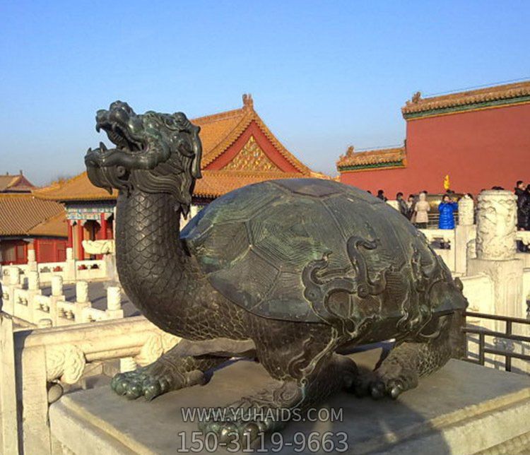景區(qū)擺放的抬頭的玻璃鋼創(chuàng)意龍龜?shù)袼?>
                                <h2>景區(qū)擺放的抬頭的玻璃鋼創(chuàng)意龍龜?shù)袼?參數(shù)說明</h2>
                                                                        <table>
                                      <tr>
                                        <th>產(chǎn)品標題</th>
                                        <td>景區(qū)擺放的抬頭的玻璃鋼創(chuàng)意龍龜?shù)袼?/td>
                                      </tr>
                                      <tr>
                                        <th>發(fā)布時間</th>
                                        <td>2023-06-08 13:59</td>
                                      </tr>
                                      <tr>
                                        <th>價格</th>
                                        <td><span>電話咨詢</td>
                                      </tr>
                                                                              <tr>
                                          <th>雕刻內(nèi)容</th>
                                          <td>龍、龍龜</td>
                                        </tr>
                                                                              <tr>
                                          <th>制作材質(zhì)</th>
                                          <td>玻璃鋼</td>
                                        </tr>
                                                                          </table>
                                <h2>景區(qū)擺放的抬頭的玻璃鋼創(chuàng)意龍龜?shù)袼?詳細說明</h2>
                                <p>玉海雕塑是一家綜合性的雕塑公司，擁有多款景區(qū)擺放的抬頭的玻璃鋼創(chuàng)意龍龜?shù)袼苣Ｐ停杉庸ざㄖ贫喾N景區(qū)擺放的抬頭的玻璃鋼創(chuàng)意龍龜?shù)袼?，支持材質(zhì)、樣式、風(fēng)格、尺寸大小等方面的調(diào)整修改定制。我們所加工制作的景區(qū)擺放的抬頭的玻璃鋼創(chuàng)意龍龜?shù)袼苜|(zhì)優(yōu)價廉，遍布全國多個省市地區(qū)，想要了解更多案例圖片，請電話或微信咨詢。材質(zhì)、大小、樣式等都可以按需定制，還可根據(jù)您提供給的景區(qū)擺放的抬頭的玻璃鋼創(chuàng)意龍龜?shù)袼軜訄D進行制作！如有相關(guān)需求，歡迎致電（微信同號）：<span>150-3119-9663</span></p>
                                                                <div   class=