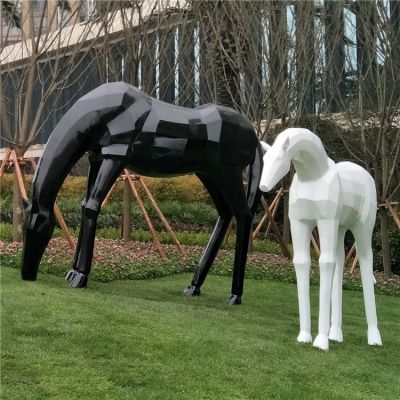 玻璃鋼馬兒，抽象塊面馬雕塑，黑白兩色，可改色