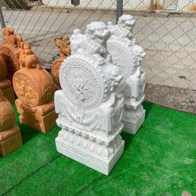 大理石獅子抱鼓石門墩，漢白玉、晚霞紅等石材雕刻