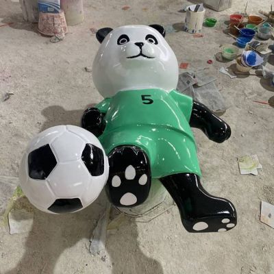 卡通彩繪熊貓雕塑是怎么制作出來的？
