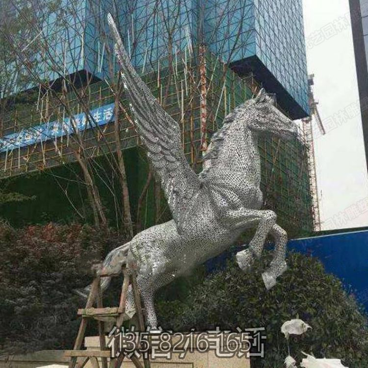 城市景觀(guān)擺件不銹鋼十二生肖創(chuàng)意鏤空動(dòng)物擺件馬雕塑