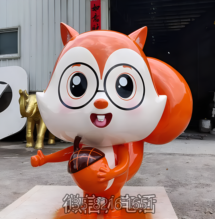 商場游樂場創(chuàng)意卡通美陳動(dòng)物擺件玻璃鋼樹脂松鼠雕塑