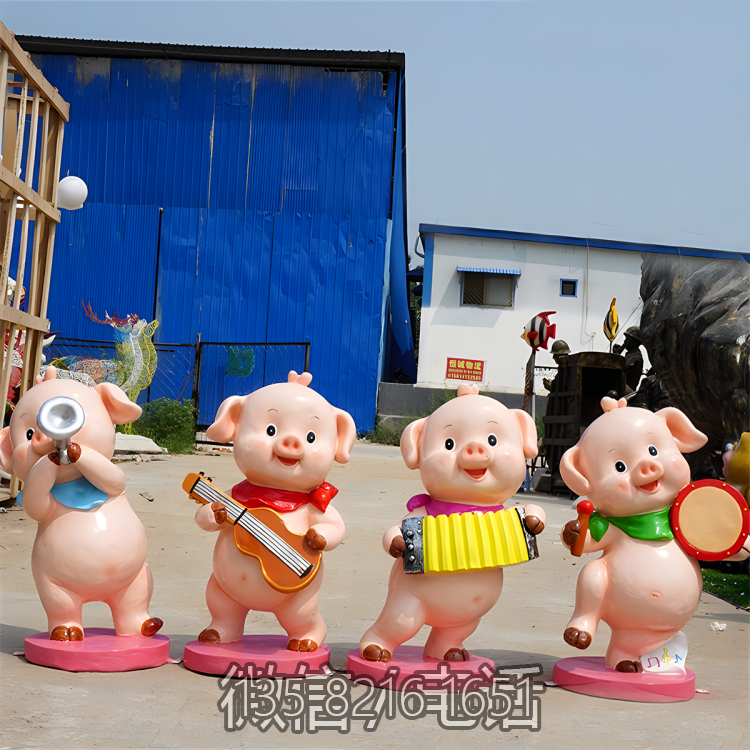 商場(chǎng)組合小品擺件玻璃鋼卡通動(dòng)物小豬雕塑