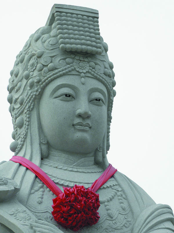 竣工時(shí)的漢白玉媽祖圣像，面部特寫